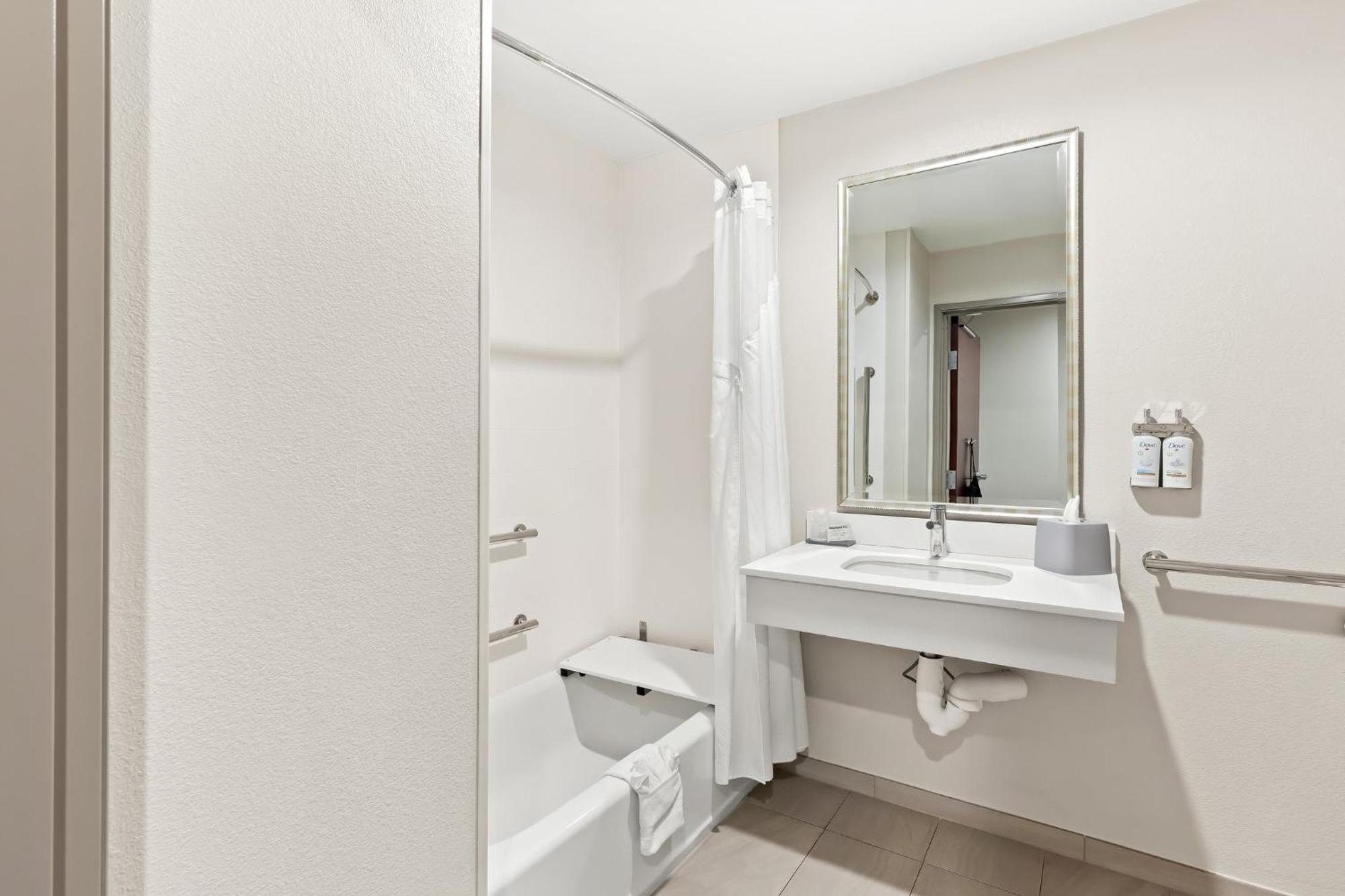 Holiday Inn Express & Suites Perry By Ihg Bagian luar foto