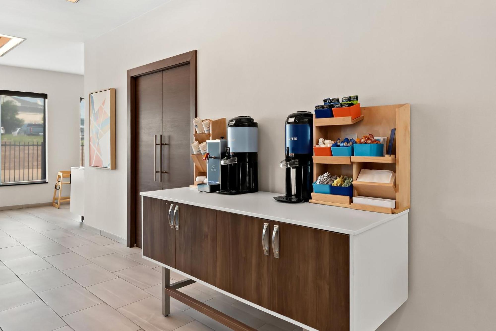 Holiday Inn Express & Suites Perry By Ihg Bagian luar foto