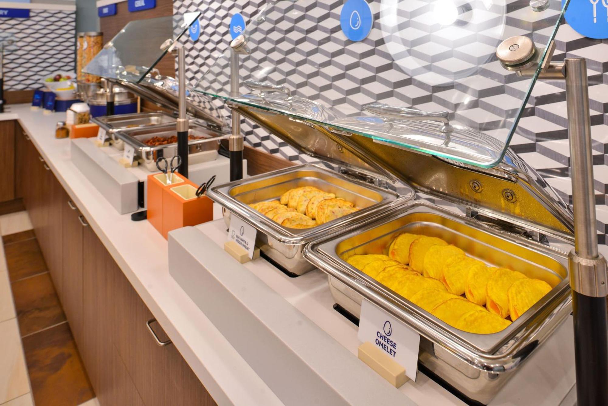 Holiday Inn Express & Suites Perry By Ihg Bagian luar foto