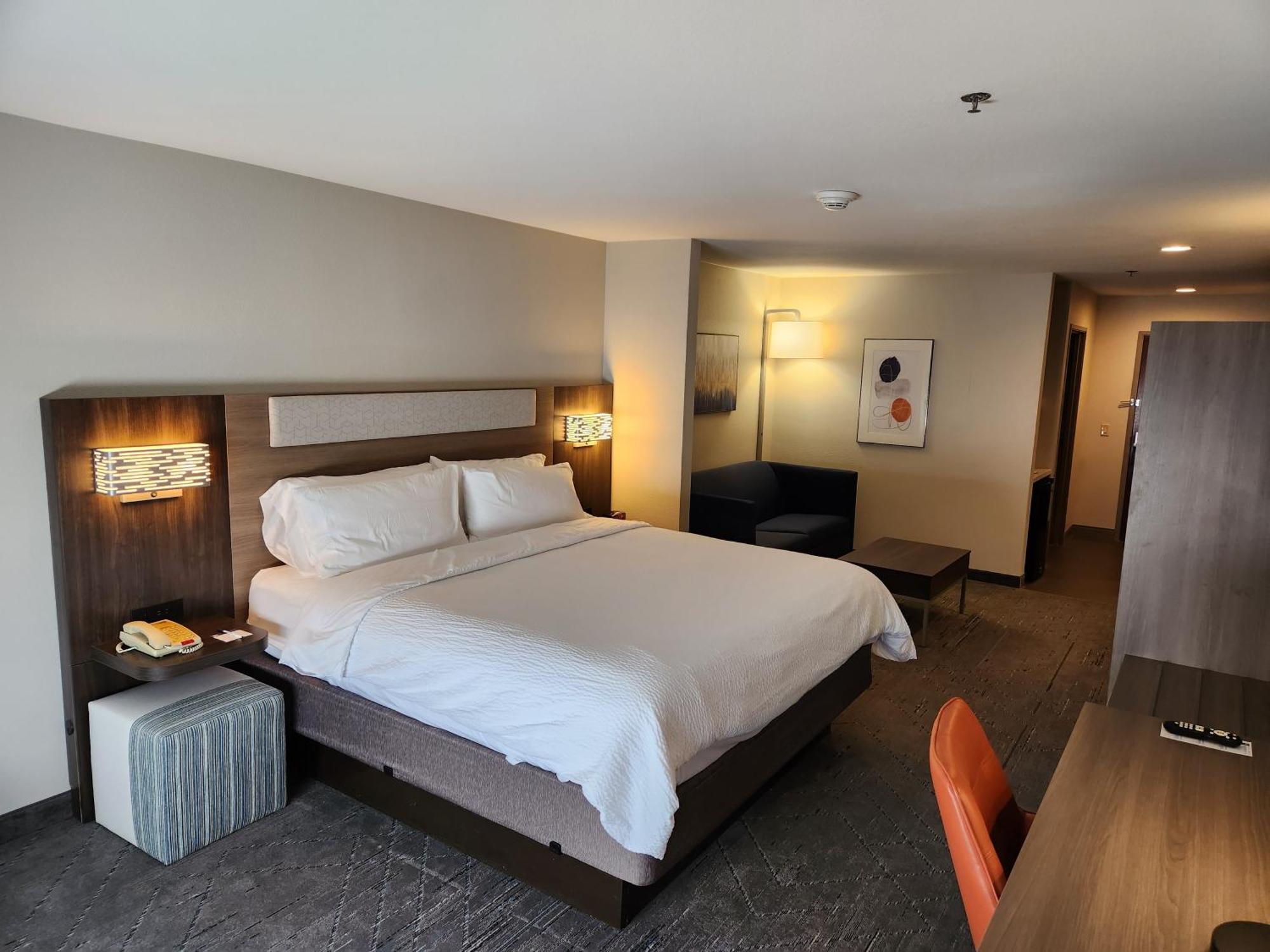 Holiday Inn Express & Suites Perry By Ihg Bagian luar foto