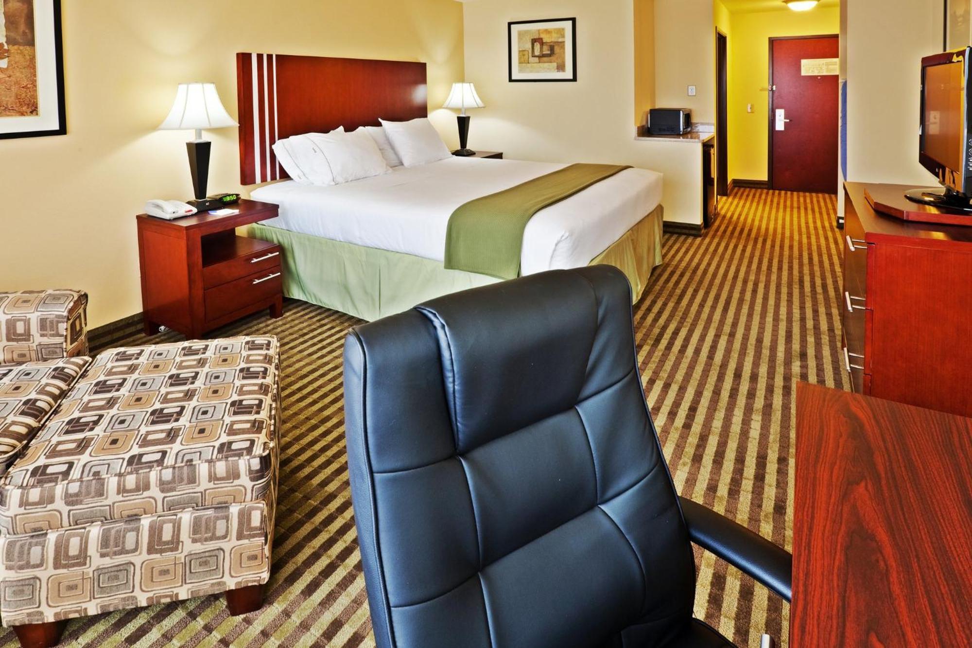 Holiday Inn Express & Suites Perry By Ihg Bagian luar foto
